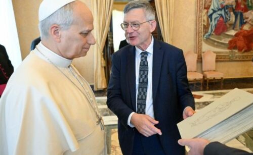 Leão XIV comemora os 100 anos da Livraria Editora Vaticana, que já serviu 9 Papas