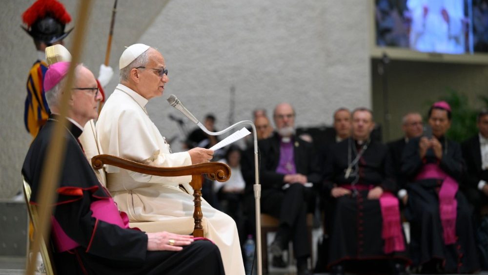 Papa à RCC: a renovação espiritual deve levar os cristãos a anunciar o Evangelho com coragem - Jornal O São Paulo