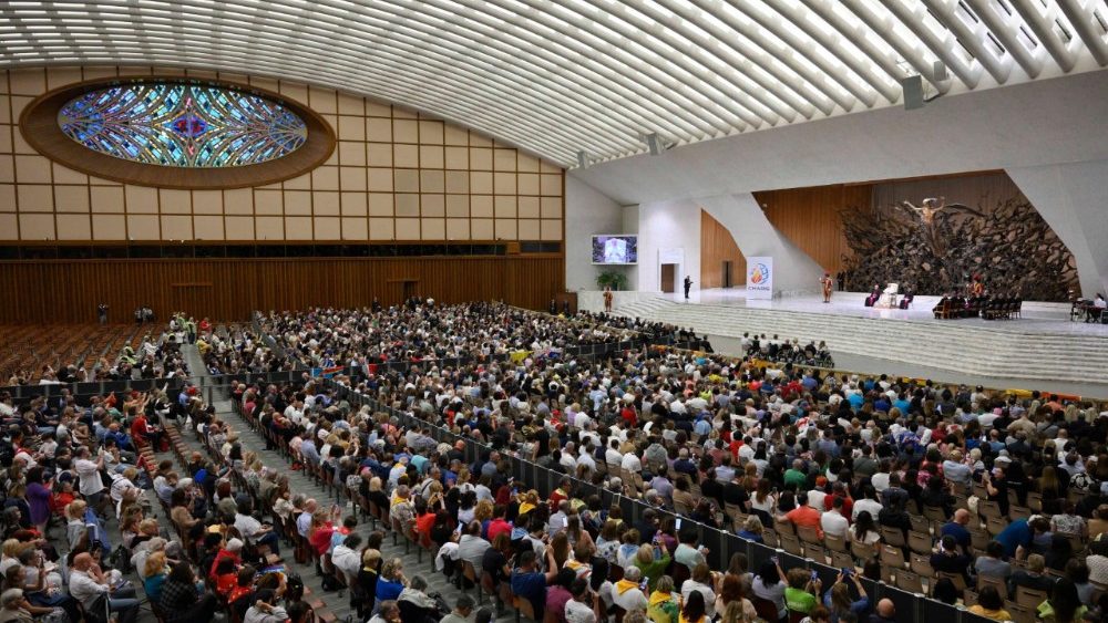 Papa à RCC: a renovação espiritual deve levar os cristãos a anunciar o Evangelho com coragem - Jornal O São Paulo