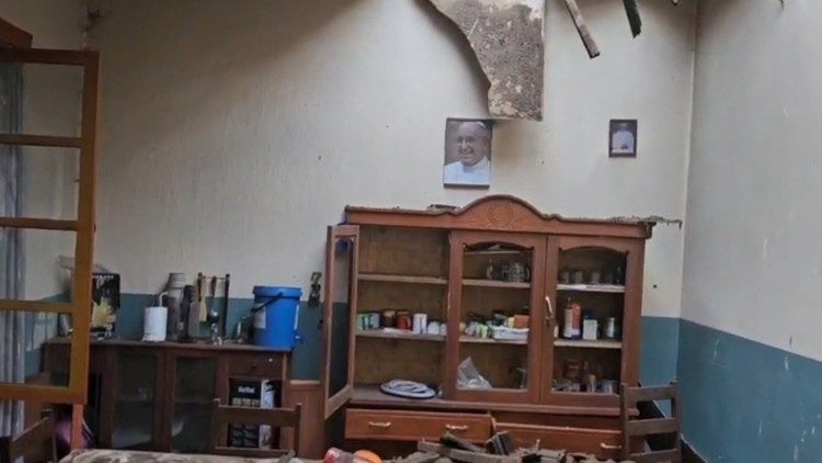 Igreja histórica no norte de Moçambique é reduzida a escombros após ataque - Jornal O São Paulo