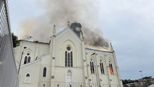 Igreja centenária na serra gaúcha é destruída por incêndio - Jornal O São Paulo