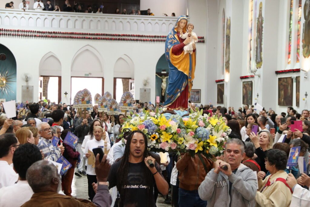 Dom Cícero preside missas em festas de padroeiros em 3 paróquias na Região Belém - Jornal O São Paulo