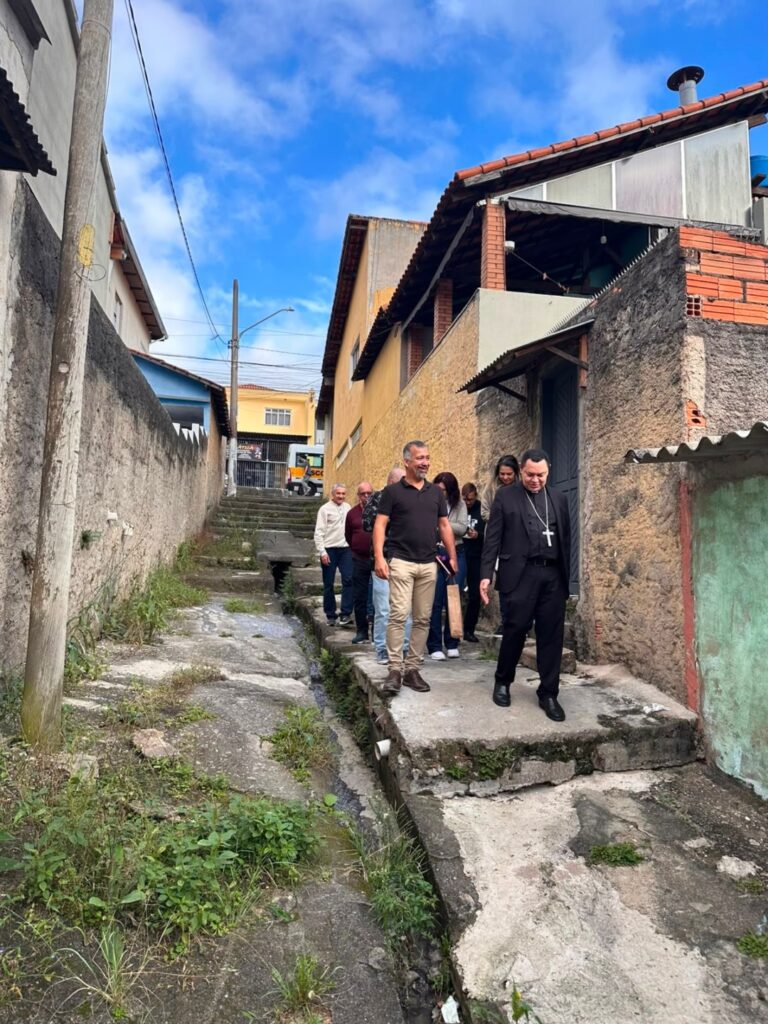 Dom Cícero Alves de França realiza visita pastoral à Paróquia São Gaspar Bertoni - Jornal O São Paulo