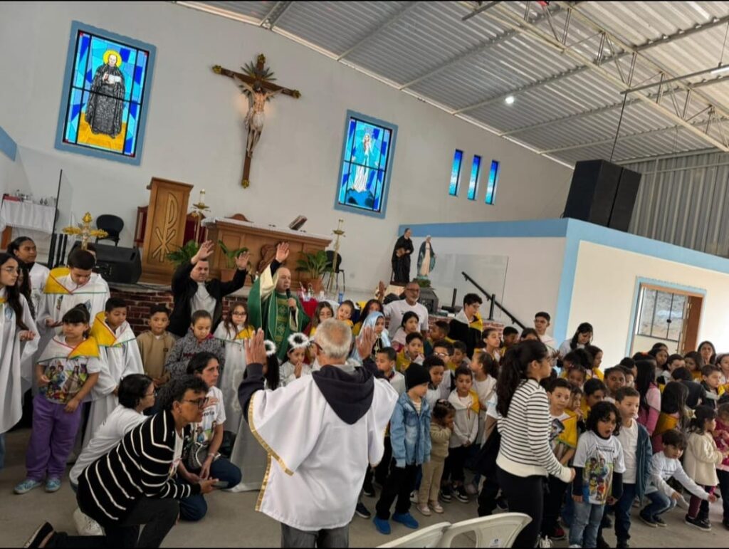 Na Lapa, festas de padroeiro, missas com Crismas e consagração de membros da IAM são os destaques - Jornal O São Paulo