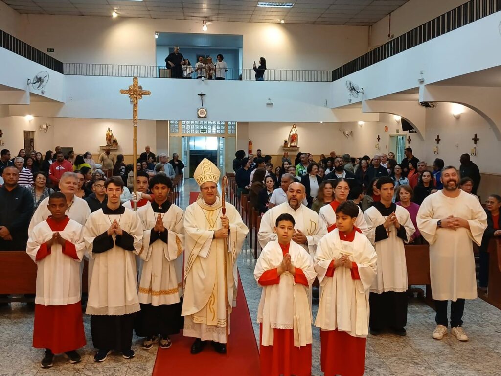 Dom Márcio Antonio preside missas com Crismas e festas de padroeiros na Região Santana - Jornal O São Paulo