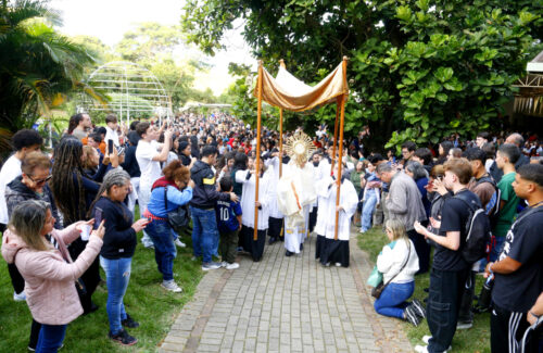 Paróquias do Decanato São Barnabé celebram Corpus Christi - Jornal O São Paulo
