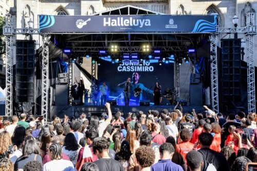 Festival Halleluya transforma a Praça da Sé em ponto de encontro da juventude e da fé - Jornal O São Paulo