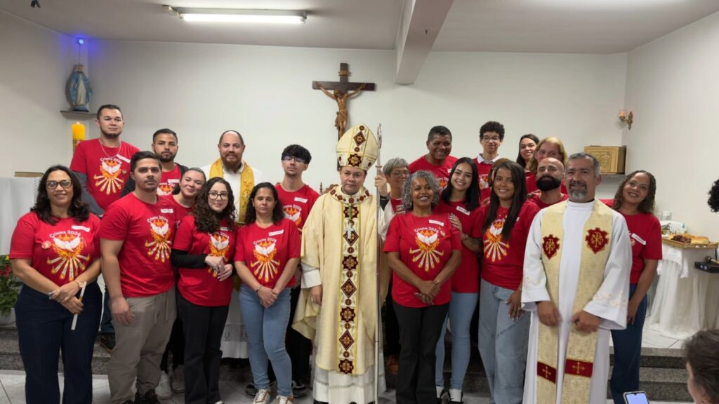 Em paróquias da Região Belém, Dom Cícero preside missas em festas de padroeiros e crismas - Jornal O São Paulo