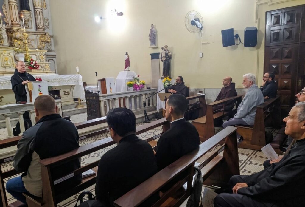 Celebrações de Santo Antonio e do Sagrado Coração e encontro do clero mobilizam paróquias na Sé - Jornal O São Paulo