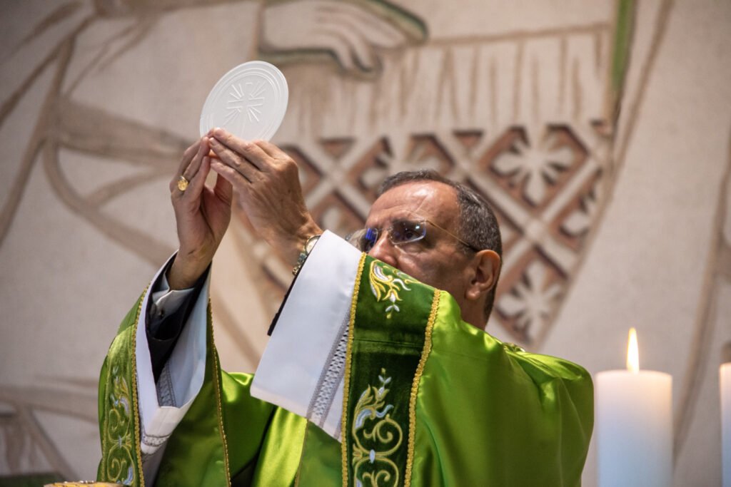 ‘Tudo na nossa vida é dom, é graça de Deus’, afirma Dom Carlos Lema ao celebrar 12 anos de episcopado - Jornal O São Paulo