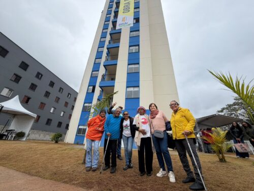 Famílias são beneficiadas com a entrega de apartamentos em projeto apoiado pela Pastoral da Moradia - Jornal O São Paulo