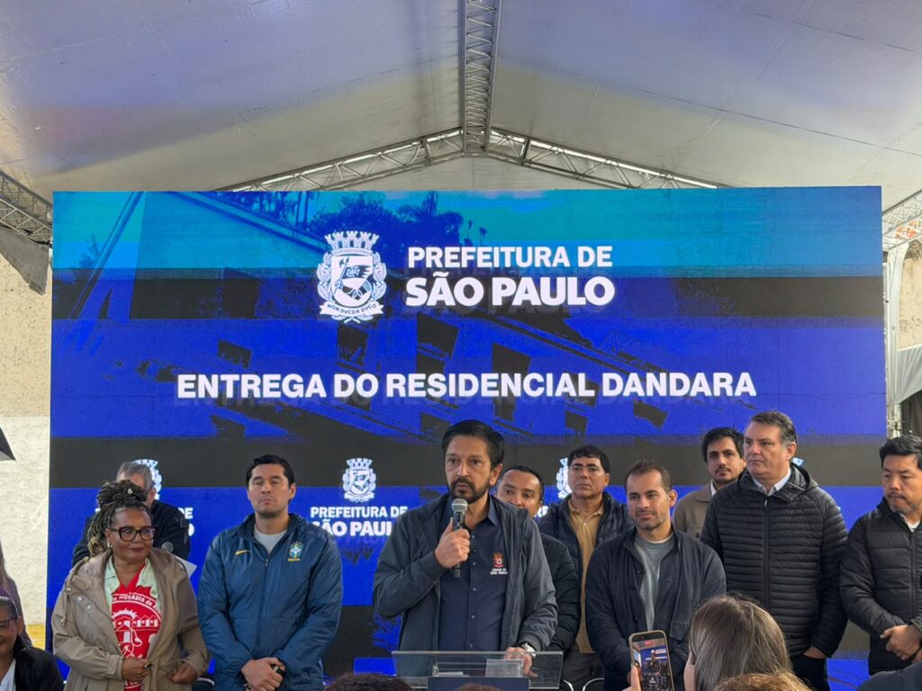 Famílias são beneficiadas com a entrega de apartamentos em projeto apoiado pela Pastoral da Moradia - Jornal O São Paulo