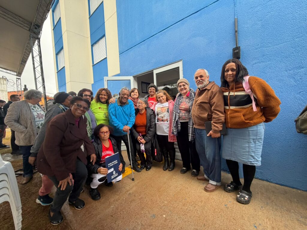 Famílias são beneficiadas com a entrega de apartamentos em projeto apoiado pela Pastoral da Moradia - Jornal O São Paulo