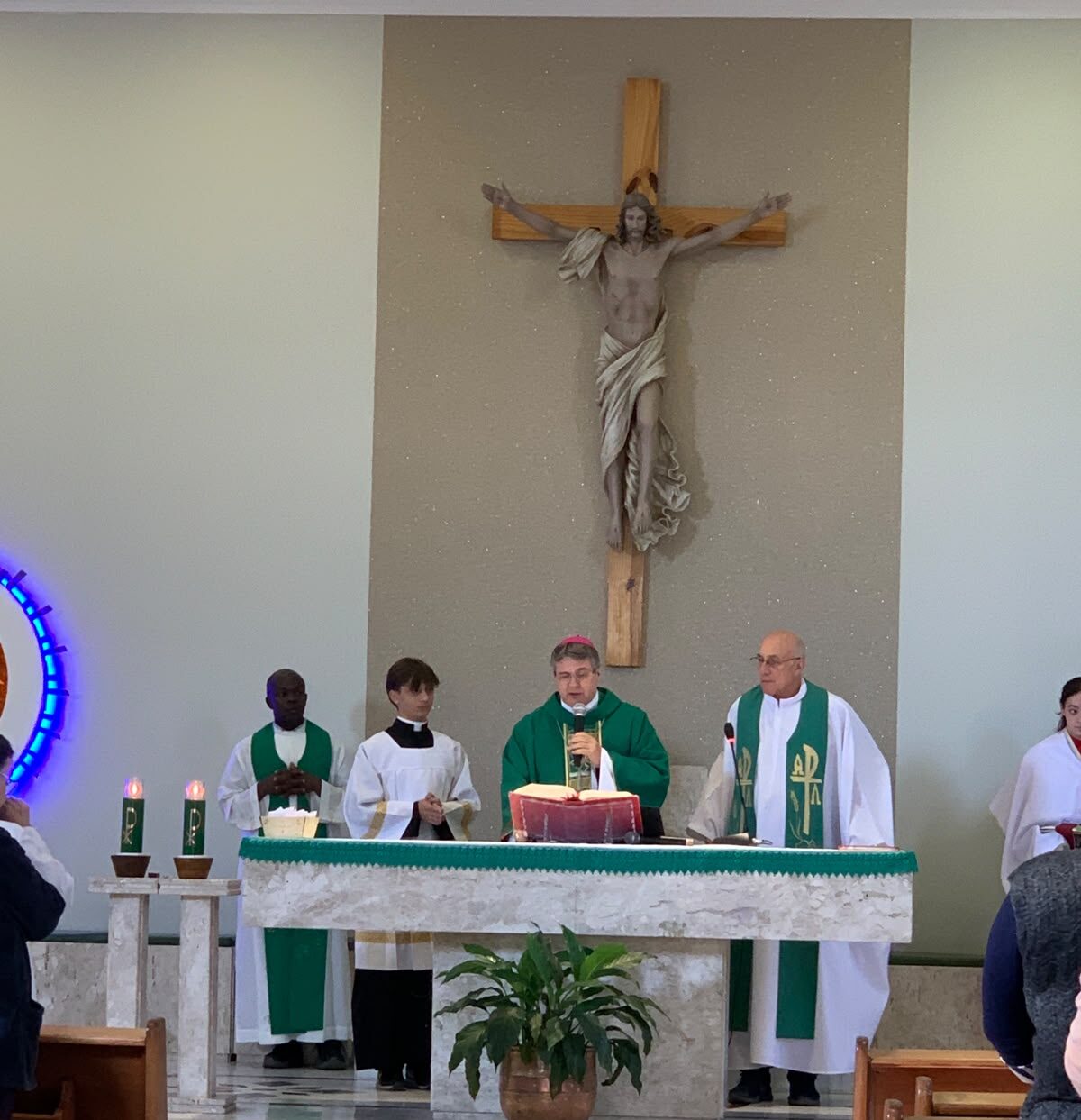 Dom Márcio Vidal faz visita pastoral à Paróquia Nossa Senhora Consolata - Jornal O São Paulo