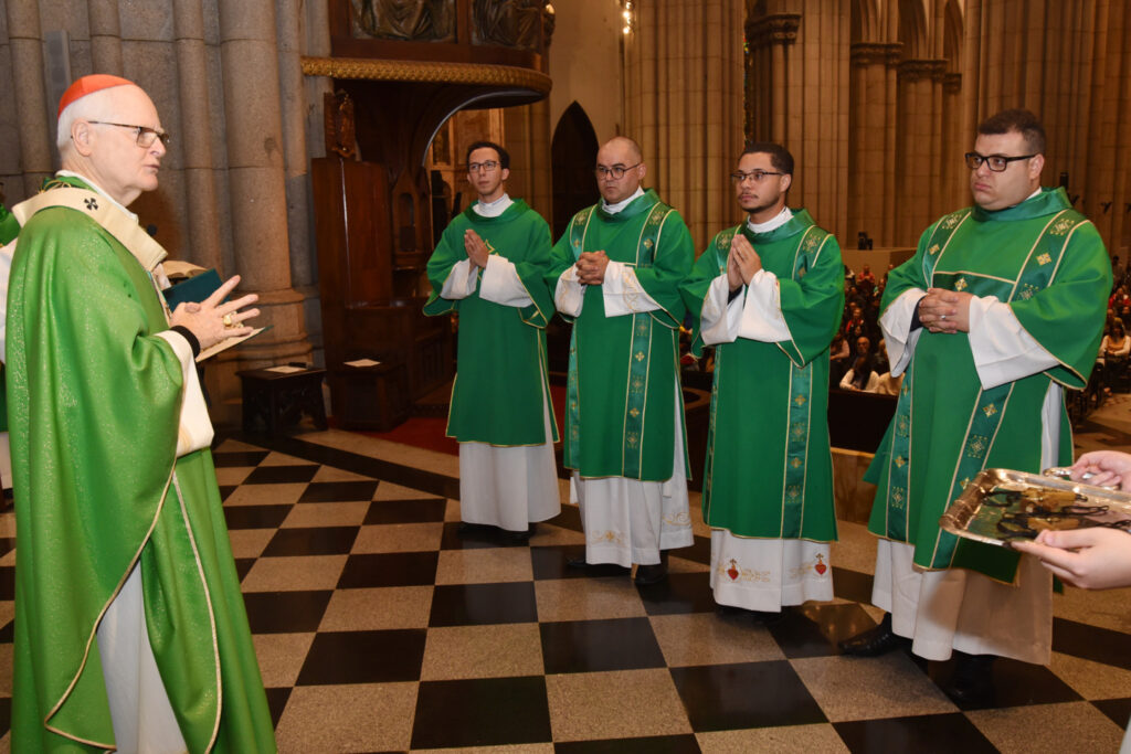 Diáconos seminaristas da Arquidiocese são enviados em missão a dioceses na Amazônia - Jornal O São Paulo