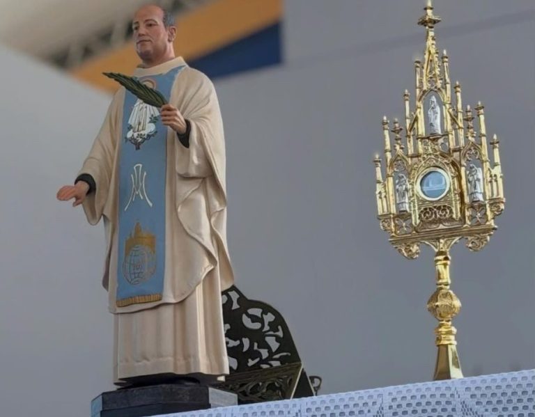 Milhares de fiéis participam da beatificação do Padre Nazareno Lanciotti em Jauru (MT) - Jornal O São Paulo