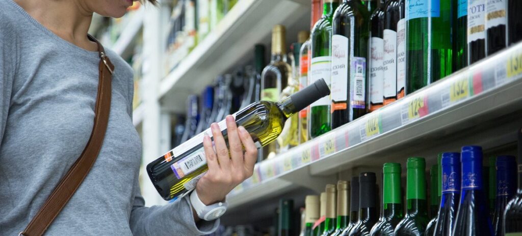 Álcool: desafio é colocar medidas em prática e mantê-las, diz OMS