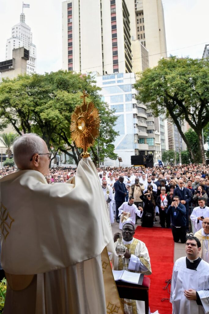 Corpus Christi: pelas ruas do centro de SP, orações e bênçãos com o Santíssimo - Jornal O São Paulo