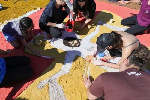 Jovens no DF se unem por tapetes de Corpus Christi e “jejum” de telas - Jornal O São Paulo