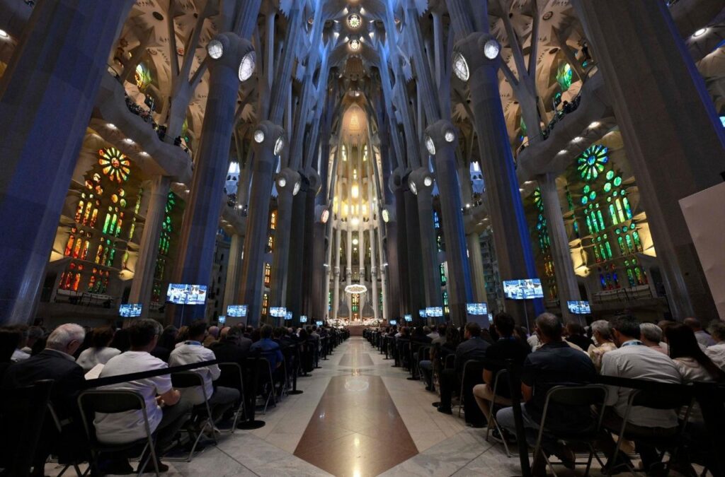 Leão XIV na Sagrada Família: não podemos acreditar em Jesus e promover a guerra - Jornal O São Paulo