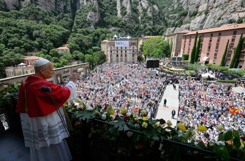 Leão XIV reza o terço em Montserrat: que o ódio dê lugar à esperança e à paz - Jornal O São Paulo