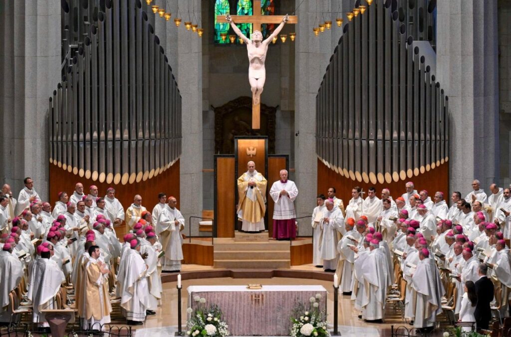 Leão XIV na Sagrada Família: não podemos acreditar em Jesus e promover a guerra - Jornal O São Paulo