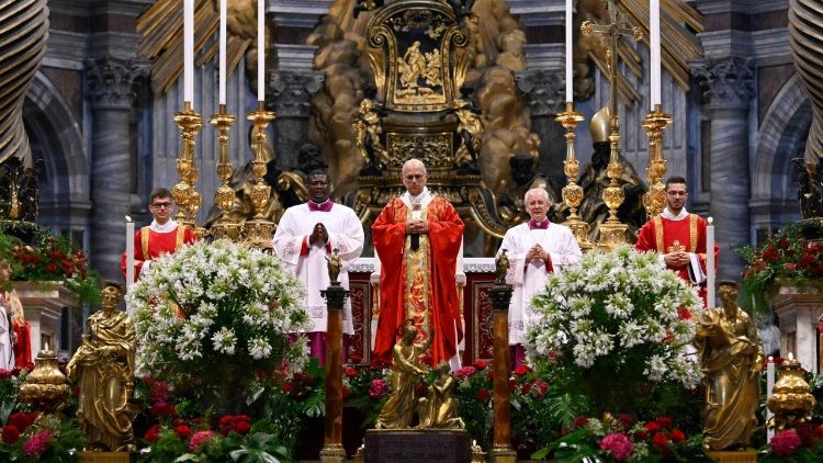 Papa: como Pedro e Paulo, sejamos construtores de unidade