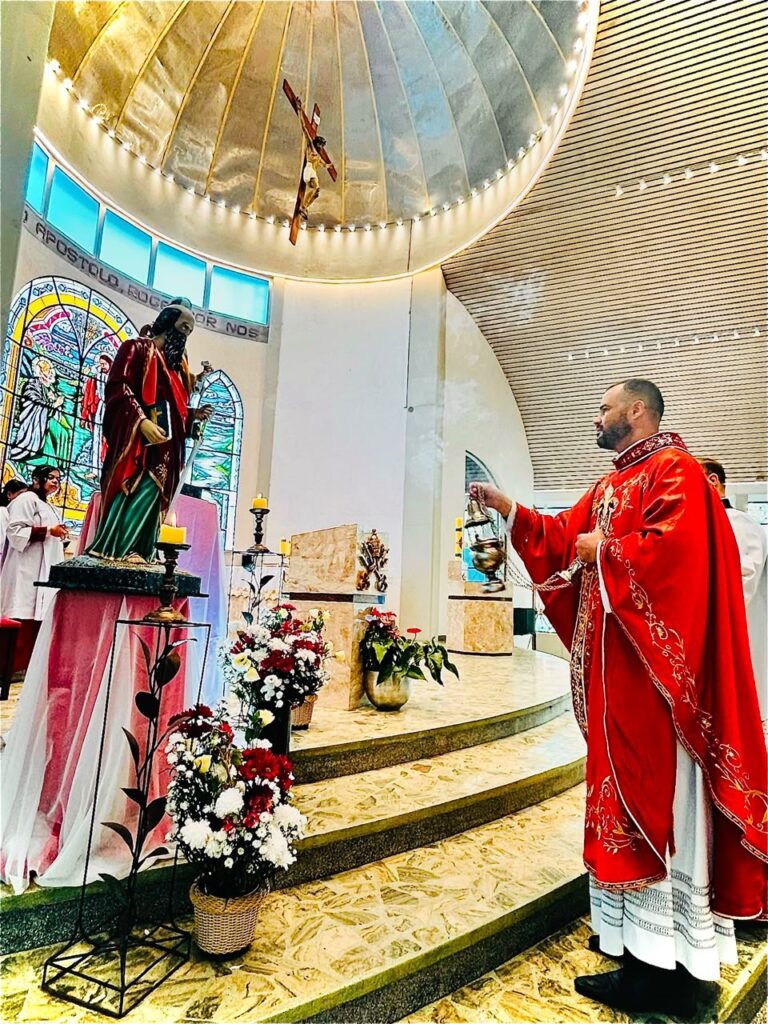 Em paróquias da Lapa, Dom Edilson preside Crismas de adultos e festas de padroeiros - Jornal O São Paulo