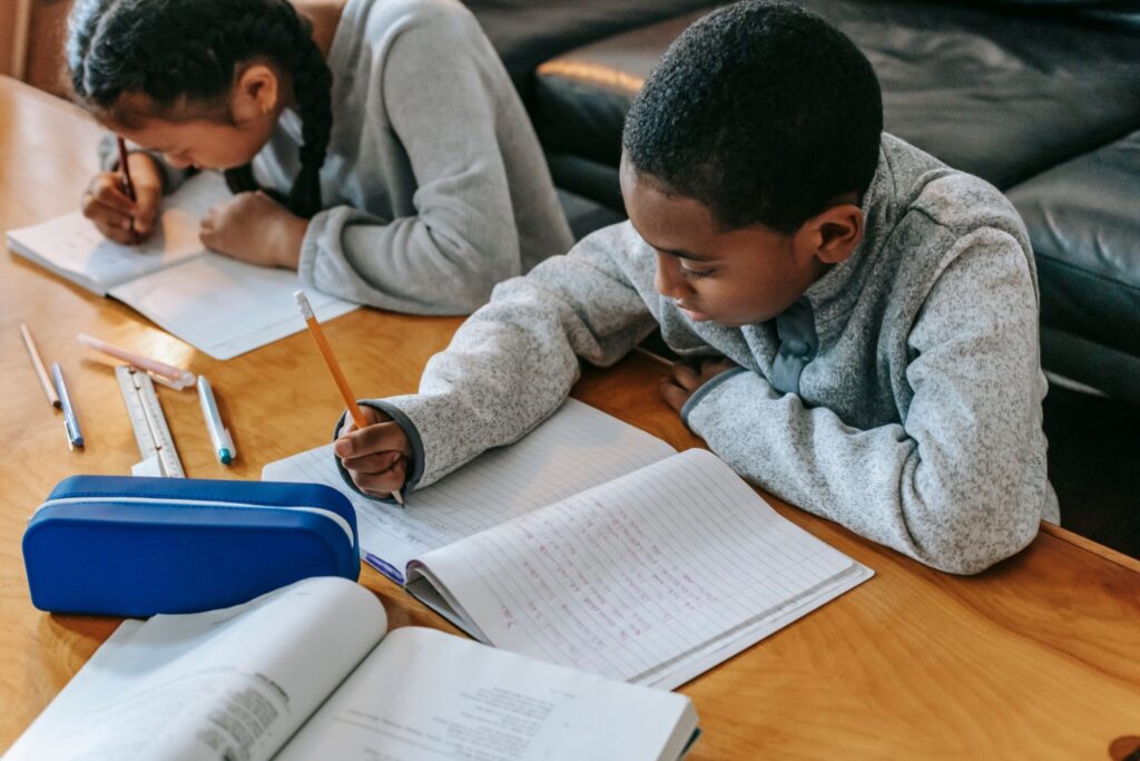 Homeschooling: entre o sucesso pedagógico eo risco das punições judiciais - Jornal O São Paulo