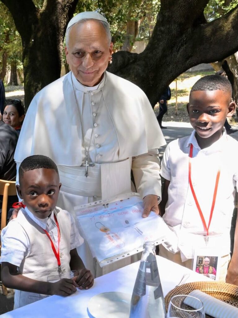 Papa almoça com os pobres de Roma: fome de justiça e de uma Igreja que acolha a todos - Jornal O São Paulo