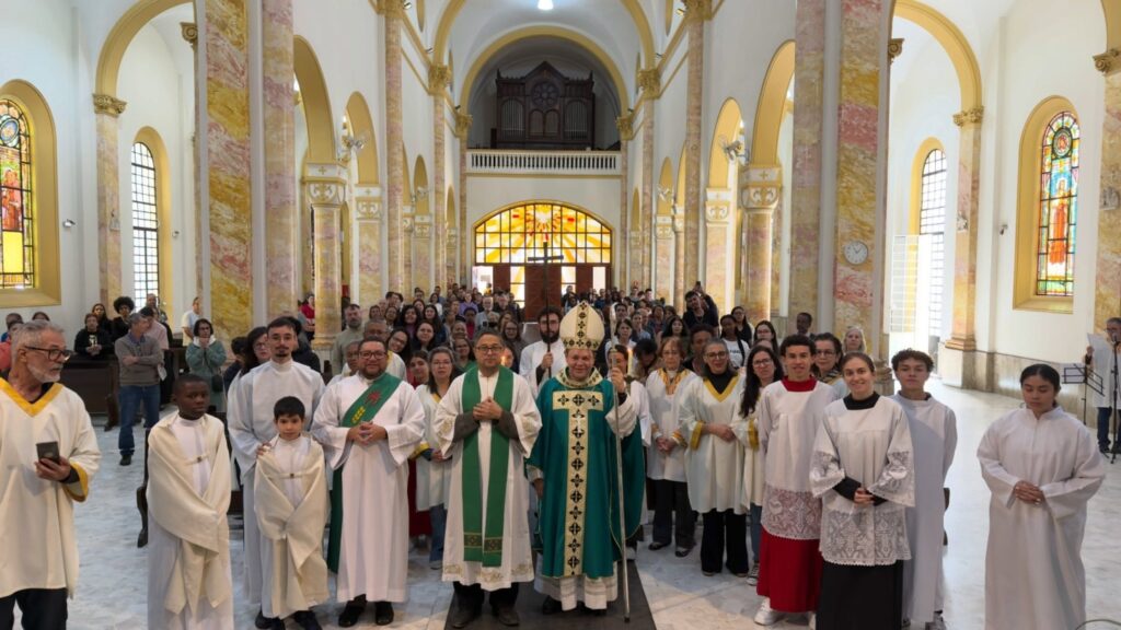Na festa de Nossa Senhora do Carmo, Dom Cícero destaca Maria como mãe da família de Deus - Jornal O São Paulo