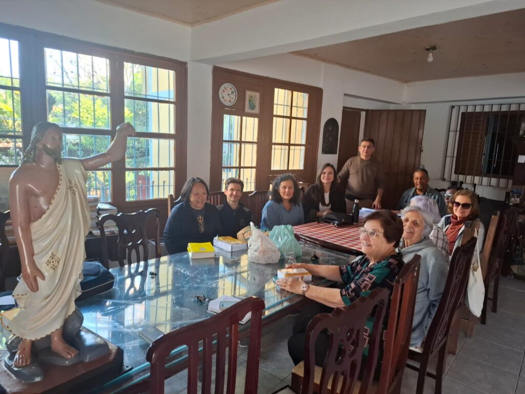 Dom Edilson faz visita pastoral à Paróquia Santíssima Trindade - Jornal O São Paulo