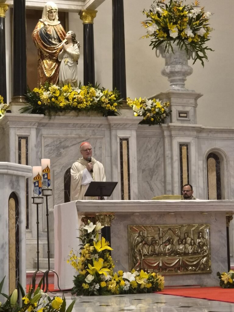 Dom Odilo preside missa na festa da padroeira da Basílica de Sant´Ana e abençoa os avós - Jornal O São Paulo