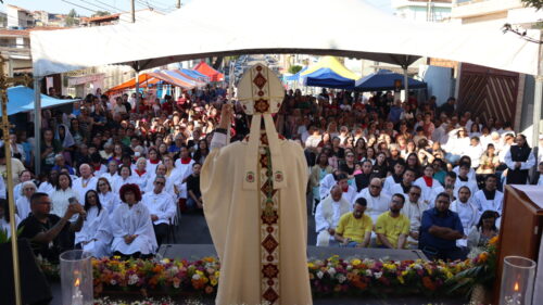Dom Cícero Alves de França preside missa na festa dos padroeiros do Decanato Sant’Ana e São Joaquim