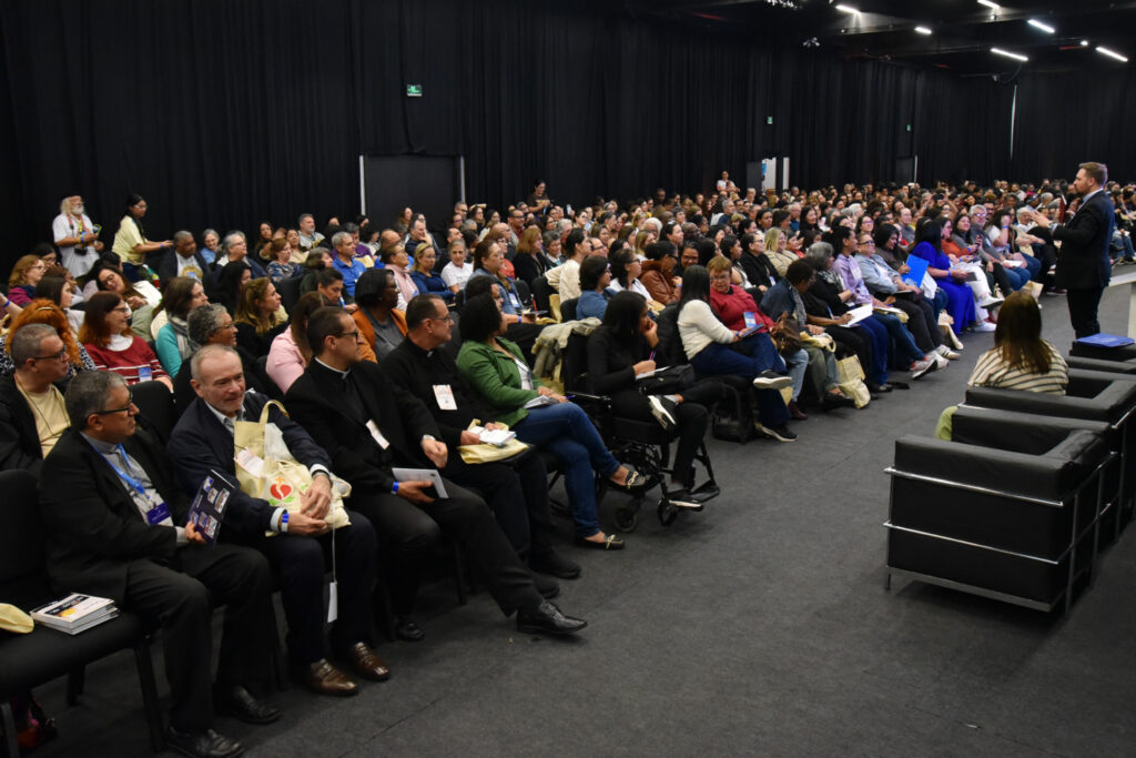Congresso de Iniciação à Vida Cristã reúne 900 catequistas na ExpoCatólica - Jornal O São Paulo