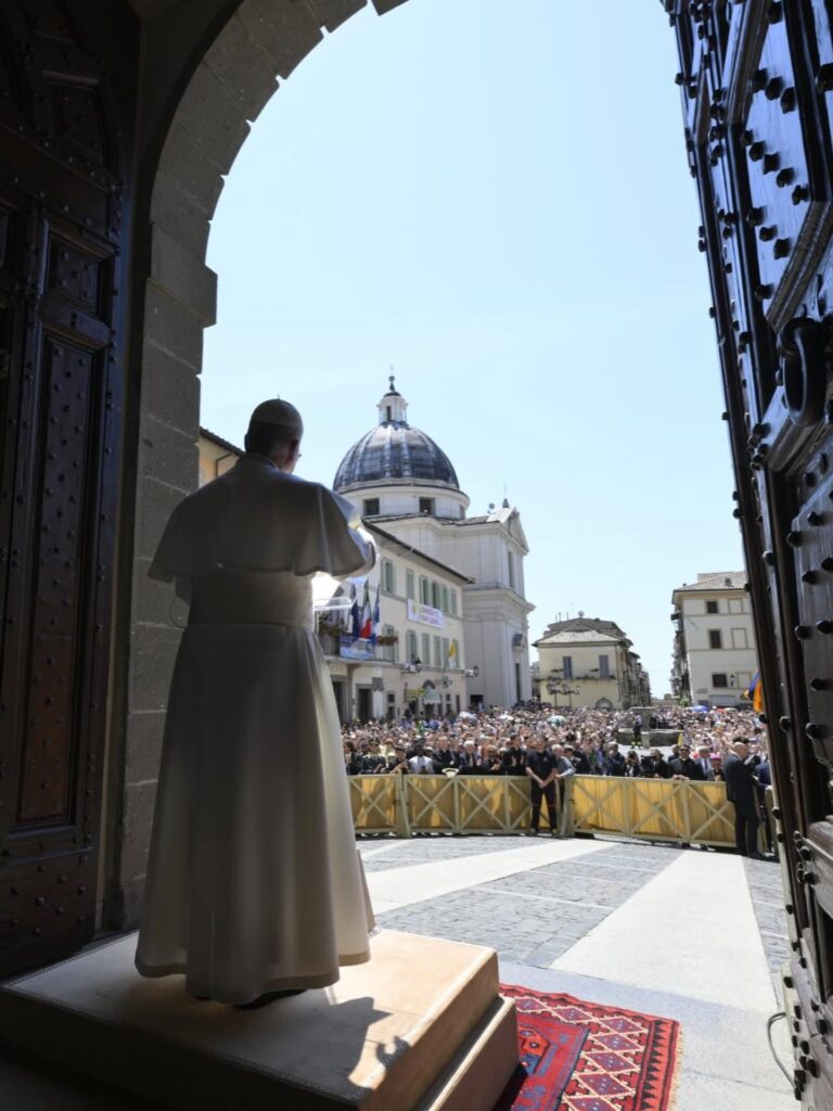 Papa: que os ventos da guerra não apaguem a chama da esperança e da paz - Jornal O São Paulo