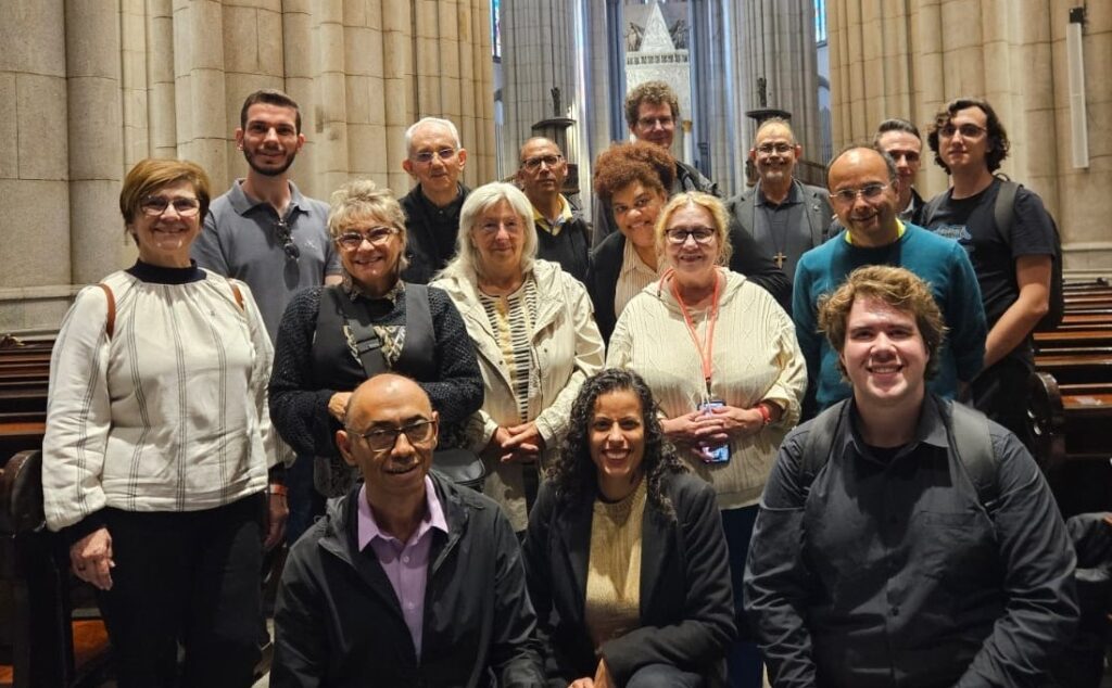 Membros da Comissão para a Liturgia da CNBB participam de encontro da Universa Laus, em São Paulo (SP)