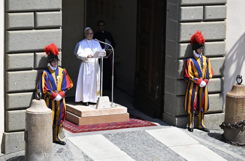 No Angelus, Papa convida a reconhecer a ação discreta de Deus na história - Jornal O São Paulo