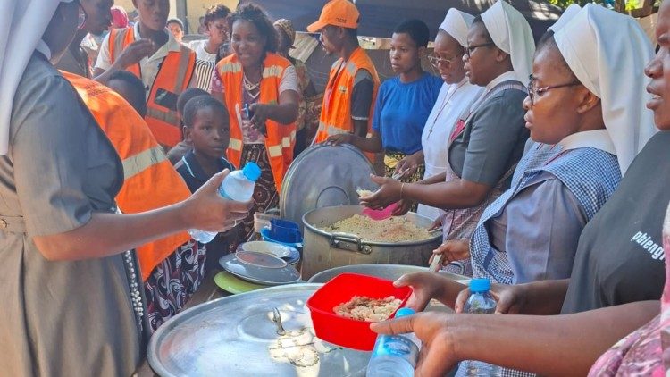 Em Moçambique, missionárias expressam solidariedade às vítimas das inundações - Jornal O São Paulo