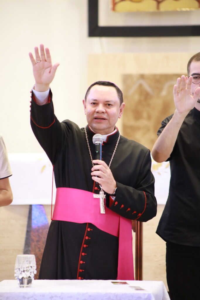 Dom Cícero exorta os jovens a testemunhar com a própria vida que Deus existe - Jornal O São Paulo