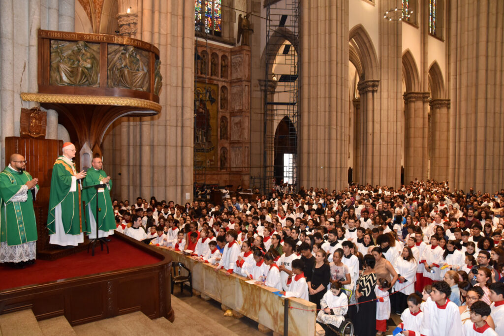 Dom Odilo pede a servidores do altar que sejam firmes na fé e sempre confiem na Igreja - Jornal O São Paulo
