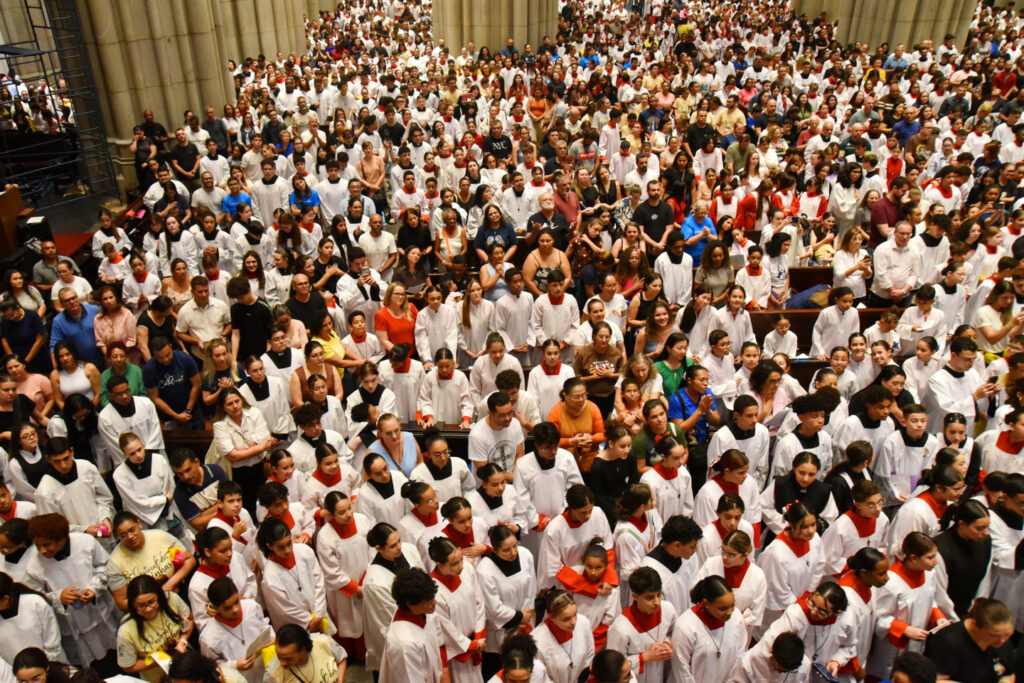 Dom Odilo pede a servidores do altar que sejam firmes na fé e sempre confiem na Igreja - Jornal O São Paulo