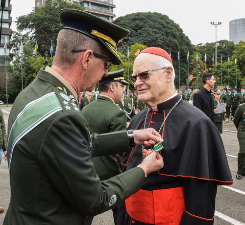 Dom Odilo é condecorado com a Medalha Exército Brasileiro - Jornal O São Paulo