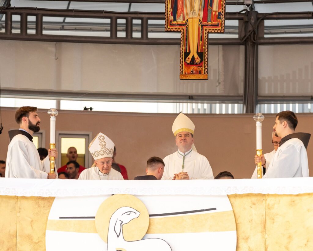 Festival Internacional de Oração da Juventude leva milhares de peregrinos a Medjugorje - Jornal O São Paulo