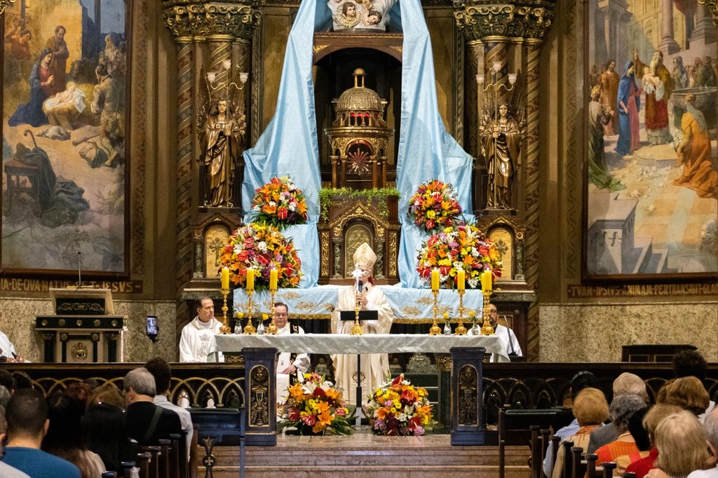 Dom Odilo preside missa na festa da padroeira da Paróquia Nossa Senhora da Consolação