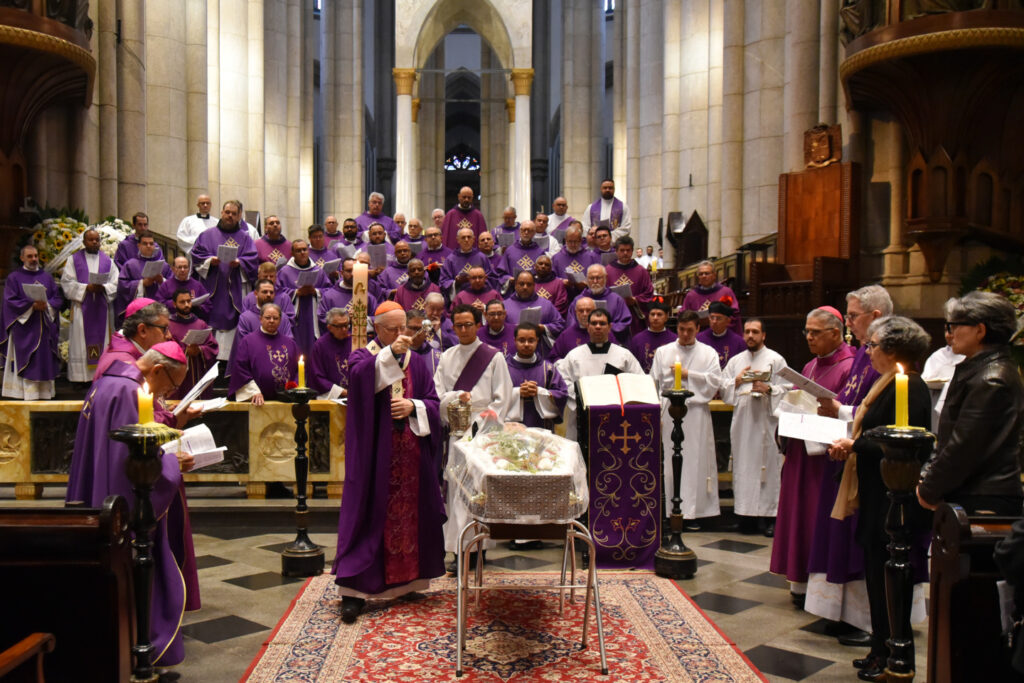 Igreja em São Paulo reza em sufrágio do Cônego Helmo Faccioli e dá graças por sua vida e ministério