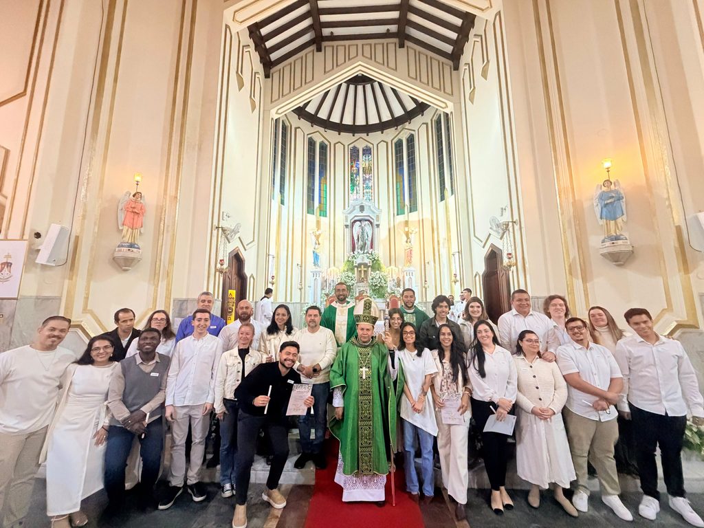 Crismas, posses de padres e formações são destaques na Região Belém - Jornal O São Paulo