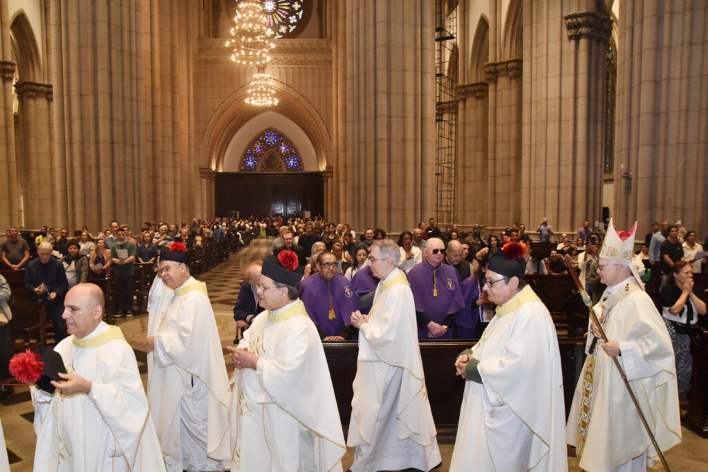 Igreja em São Paulo celebra os 72 anos da dedicação da Catedral da Sé