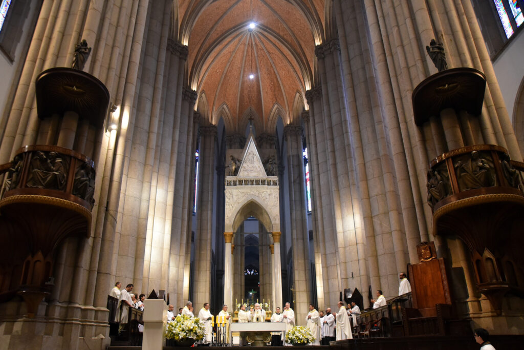 Igreja em São Paulo celebra os 72 anos da dedicação da Catedral da Sé