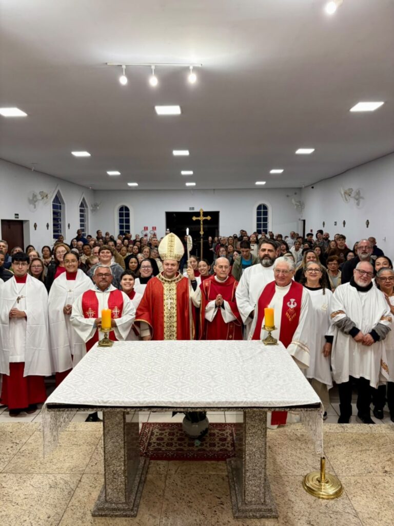 Cardeal Scherer e Dom Cícero presidem missas na festa da Paróquia Santa Cruz - Jornal O São Paulo